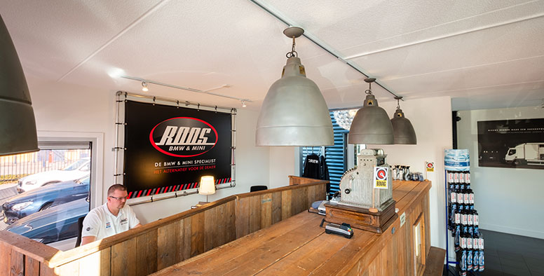 MINI Occasion kopen bij Garage Roos in Almere