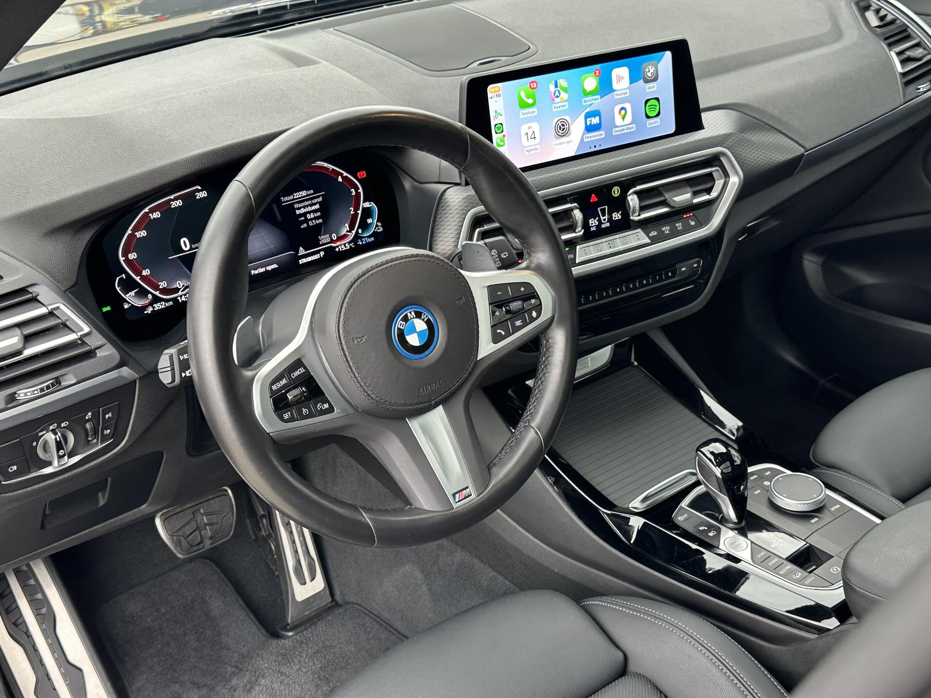 48309113-1.jpg
